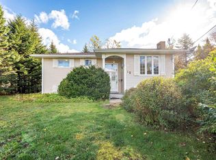 12 Ivylea Cres, Halifax, NS B3R2H2