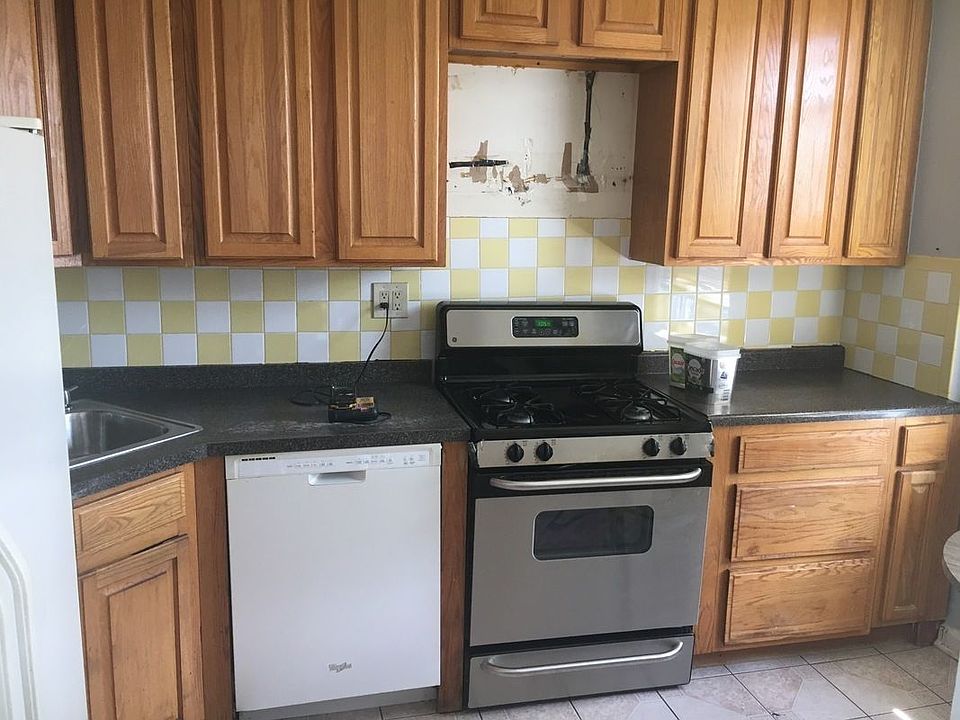 1st image of 3143 47th St