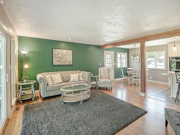 3rd image of 1822 Alma Dr