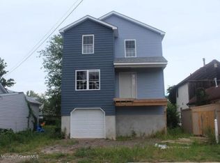 825 Center St, Union Beach, NJ