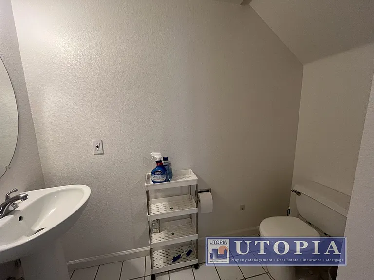 313 Village Cir — Photo 23
