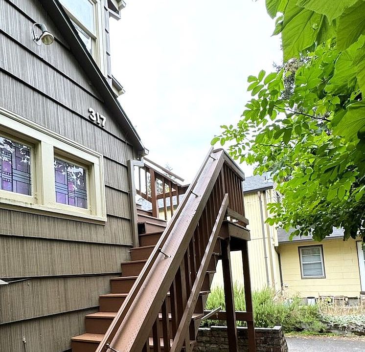 1st image of 317 NE 66th Ave #0