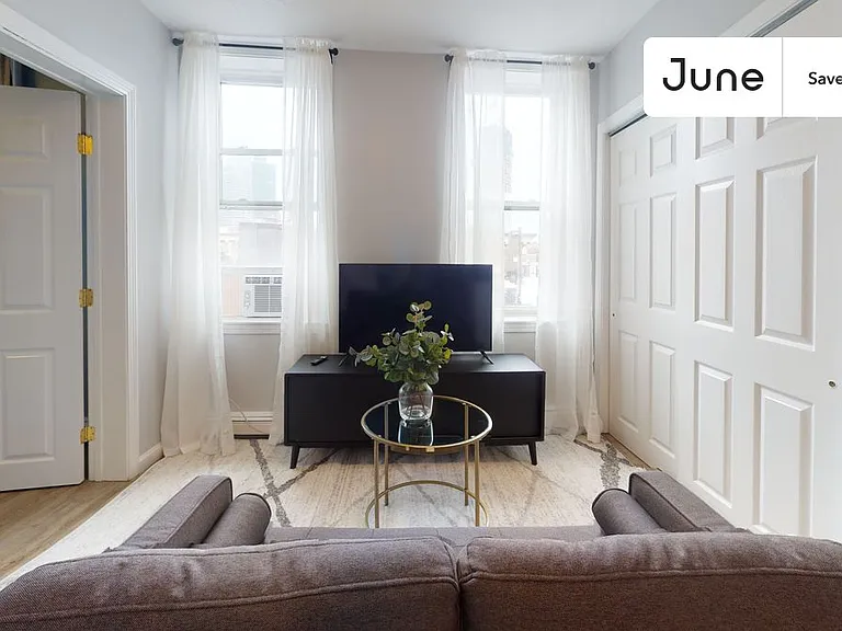 36 N Bennet St — Photo 3