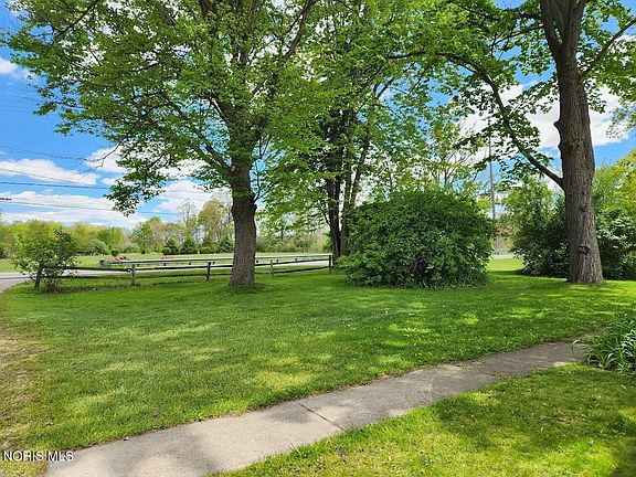 5th image of 2048 S Berkey Southern Rd