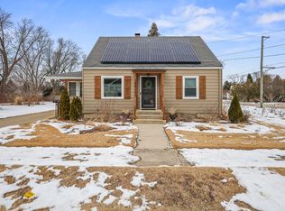 304 W Van Buren St, Marengo, IL 60152