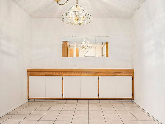 4th image of 960 Shorepoint Ct APT 109