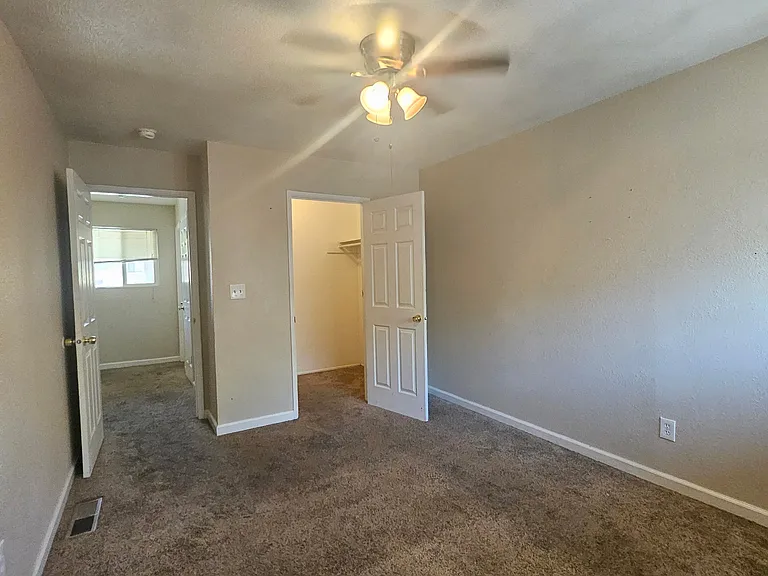 3318 R St #B — Photo 12