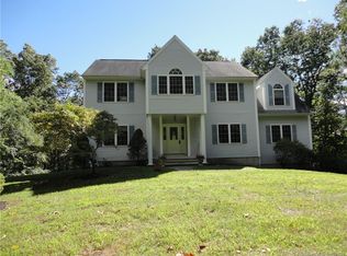 16 Deer Pond Woods, Bridgewater, CT 06752
