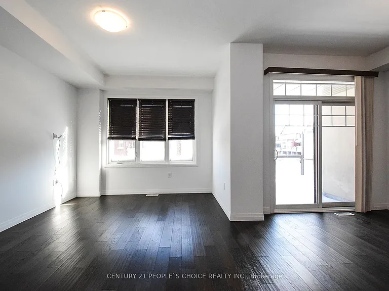 15 Hoffman Ln — Photo 9