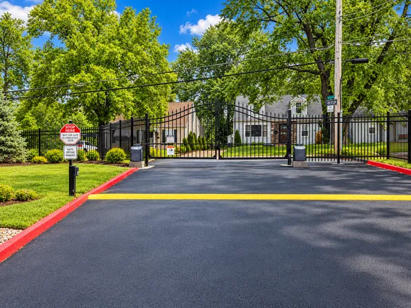 Jenn Station Apartments