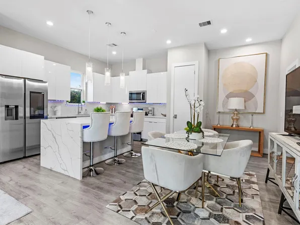 851 Prosper St, Houston, TX 77088