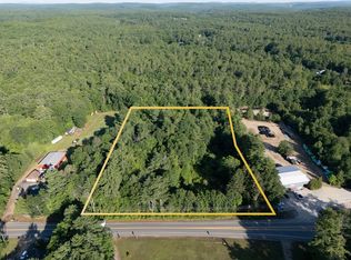 3 Chester Rd, Raymond, NH 03077