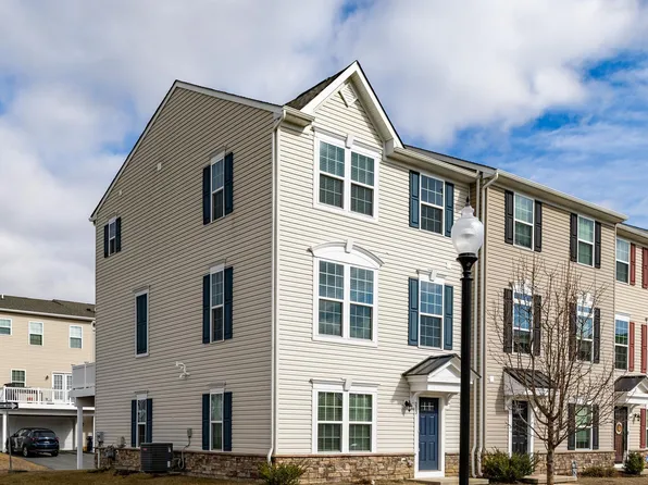 213 Lake Seymour Dr, Middletown, DE 19709