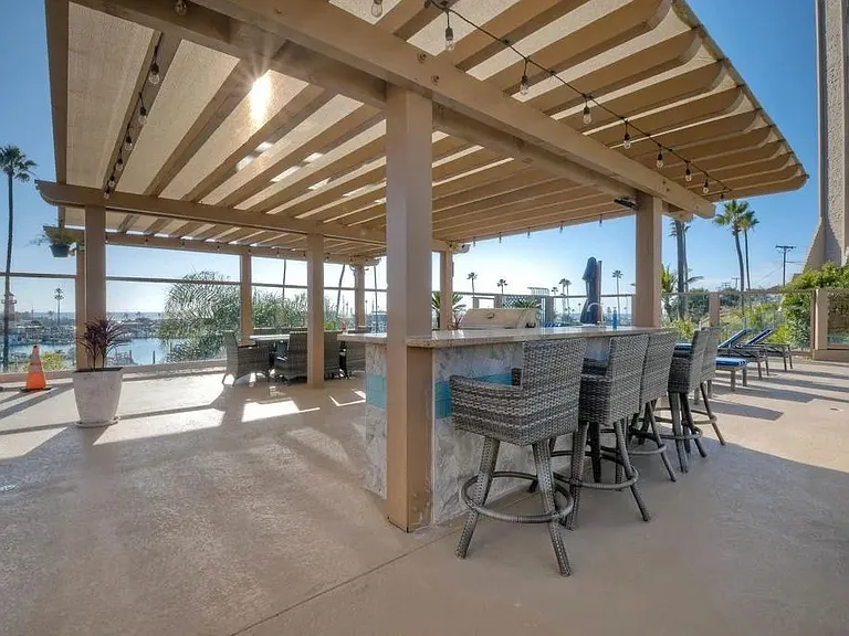 1200 N North Hbr N — Photo 40