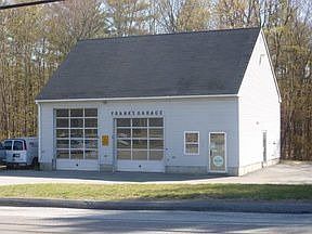 2nd image of 250 Shaker Rd