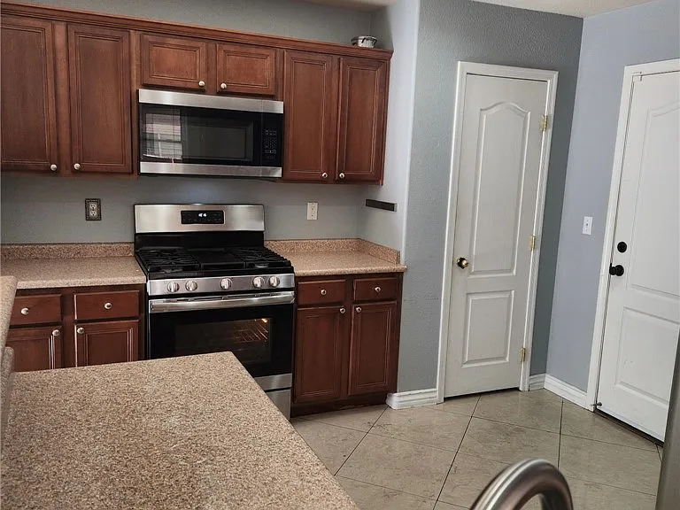 1124 Autumn Bay Ct — Photo 6
