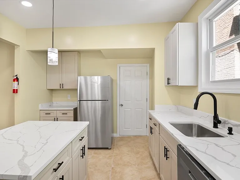 118 Lehigh Ave #1 — Photo 2
