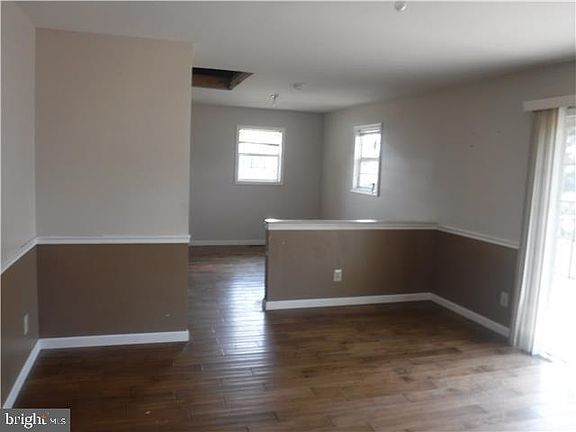 5th image of 61 Dawson Dr