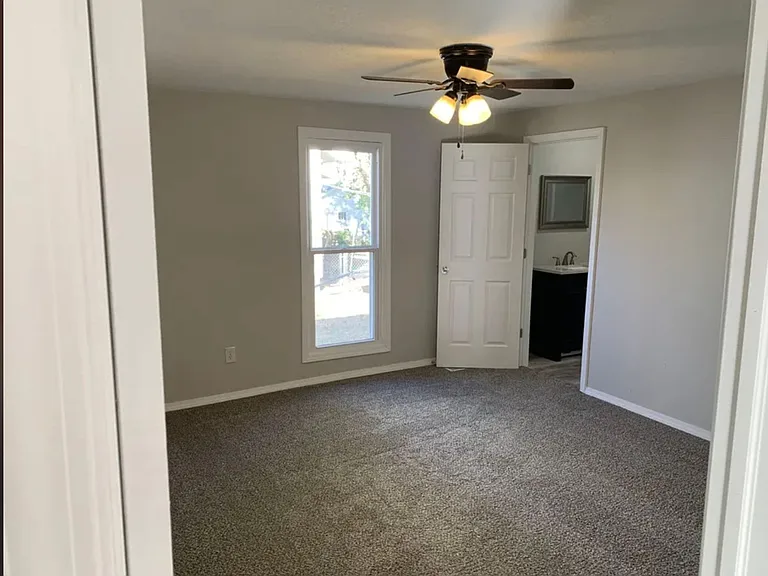 2046 N Campbell Ave — Photo 6
