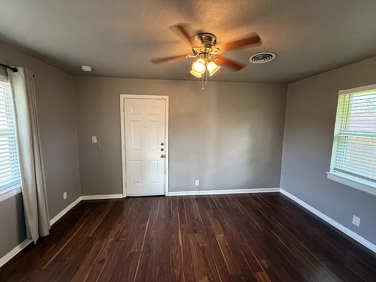 3525 Cripple Creek Dr — Photo 8