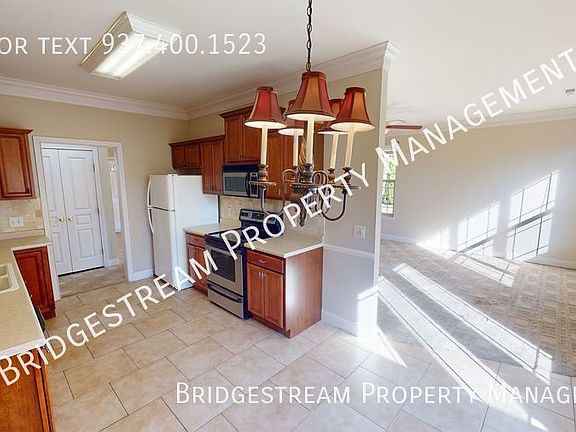 4th image of 332 Adamsmoor Dr