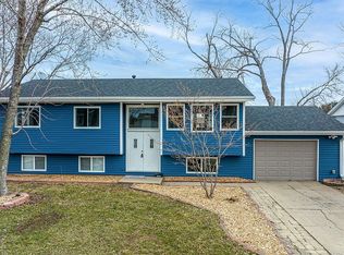 4322 Twin Pine Dr NE, Cedar Rapids, IA 52402