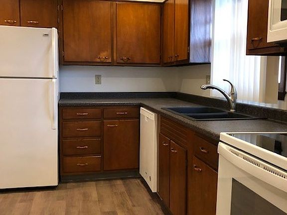 3rd image of 2712 Luther Dr