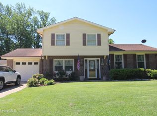 206 Stratford Rd, Havelock, NC 28532