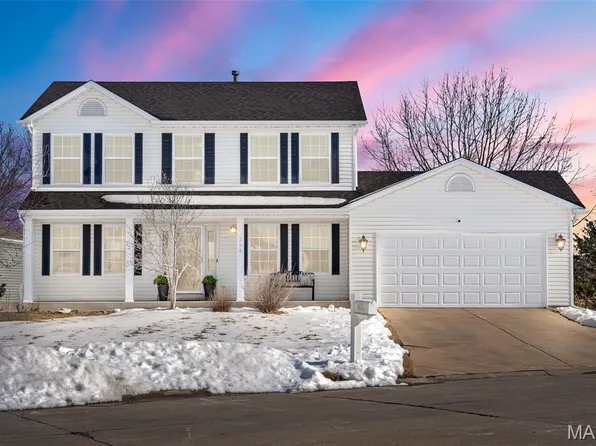 208 Niagra Dr, Wentzville, MO 63385