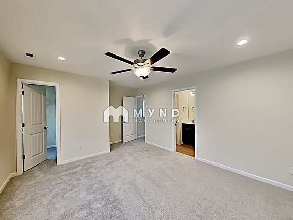 5th image of 122 Shakespeare Dr