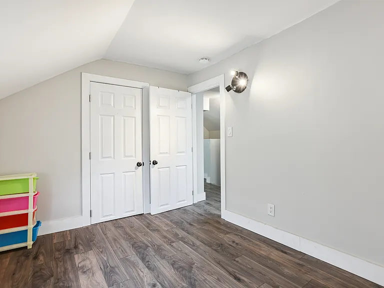 19 Seneca St #2 — Photo 9