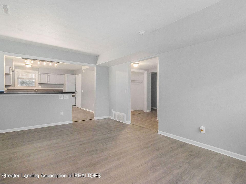 1st image of 858 E Greenlawn Ave #A