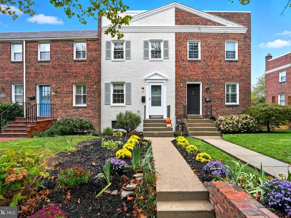 1118 Colonial Ave, Alexandria, VA 22314