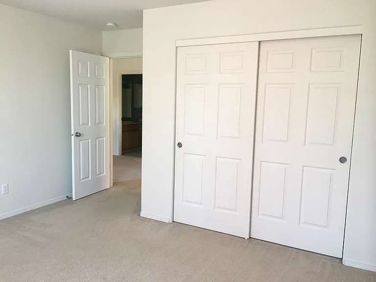 810 NW 18th Ave — Photo 17