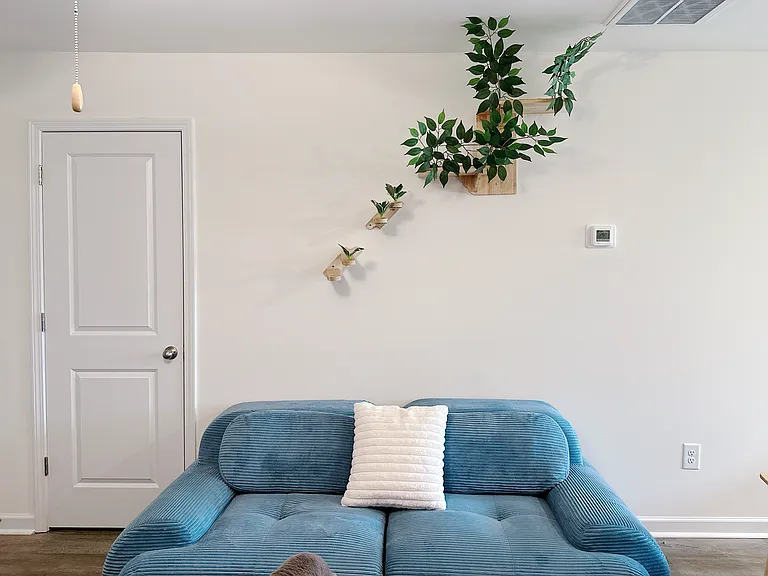 467 Seaborn Cir — Photo 3