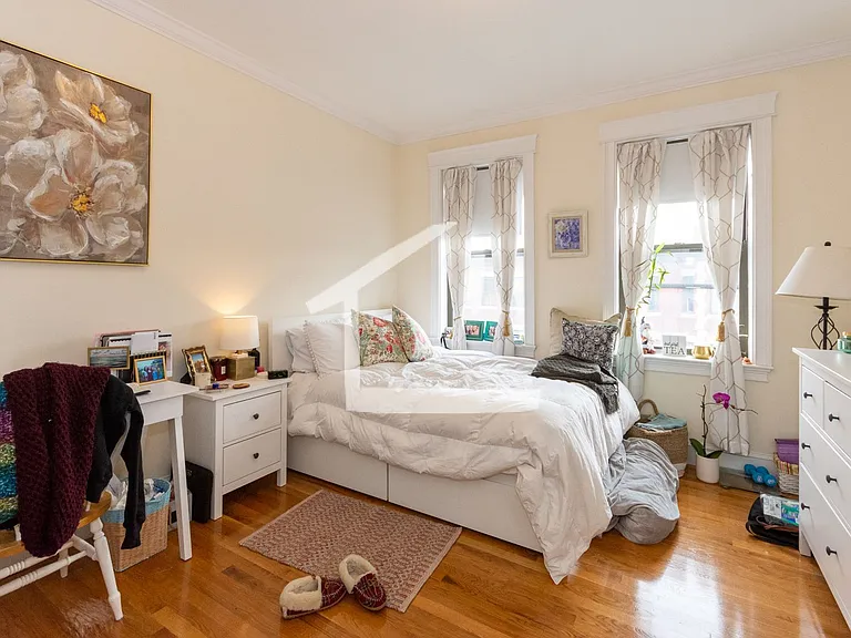 29 Glenville Ave #14R — Photo 9