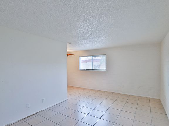 5th image of 513 W 9th Pl APT B