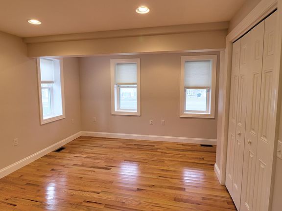 4th image of 96 Cayuga St #1