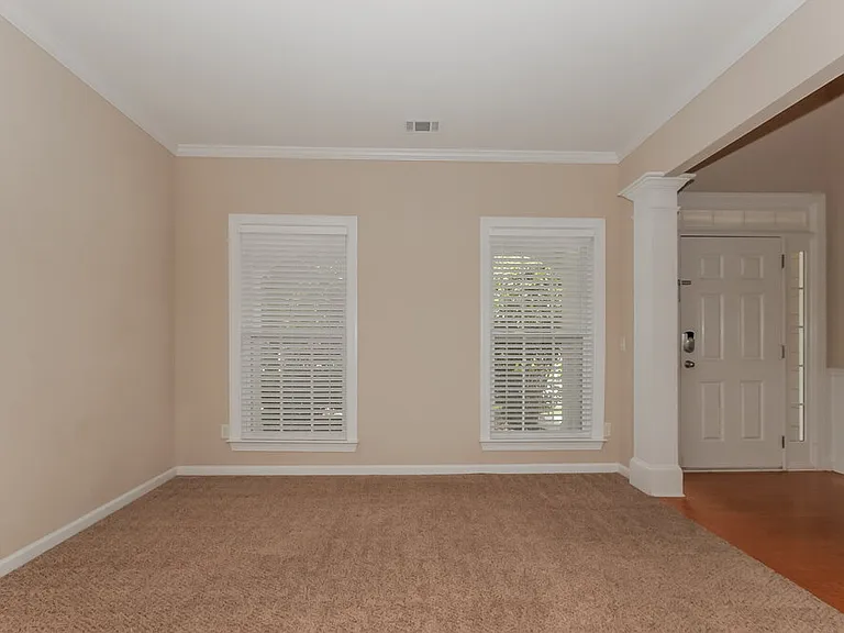 2505 Mockingbird Ln — Photo 10