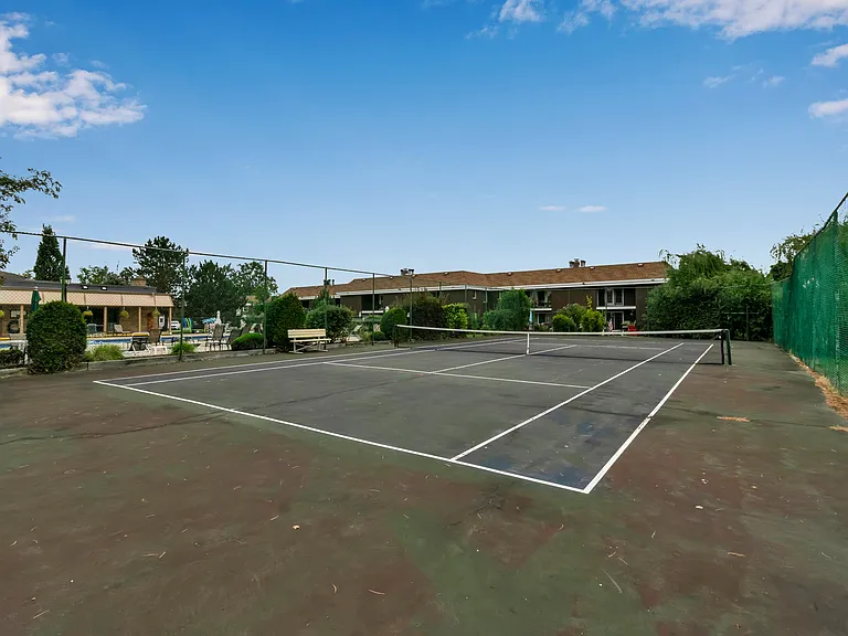 225 Charter Oaks Dr #3 — Photo 22