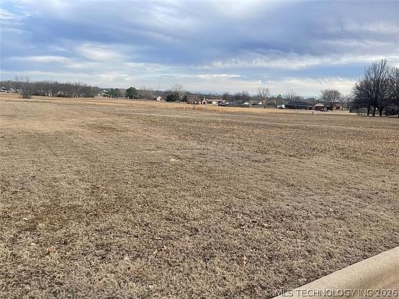 2nd image of Wilshire Rd