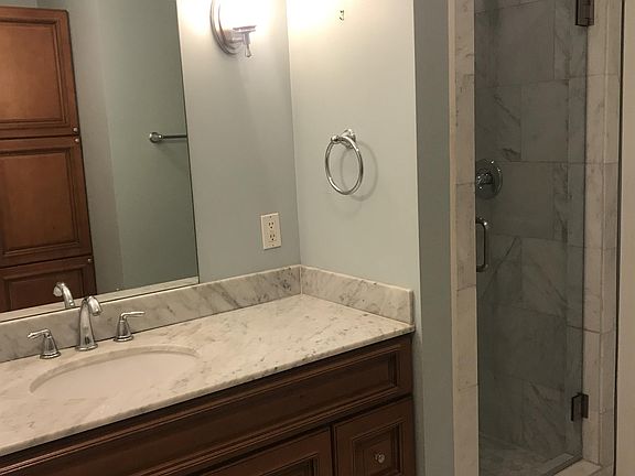 3rd image of 800 Saint Charles Ave #303