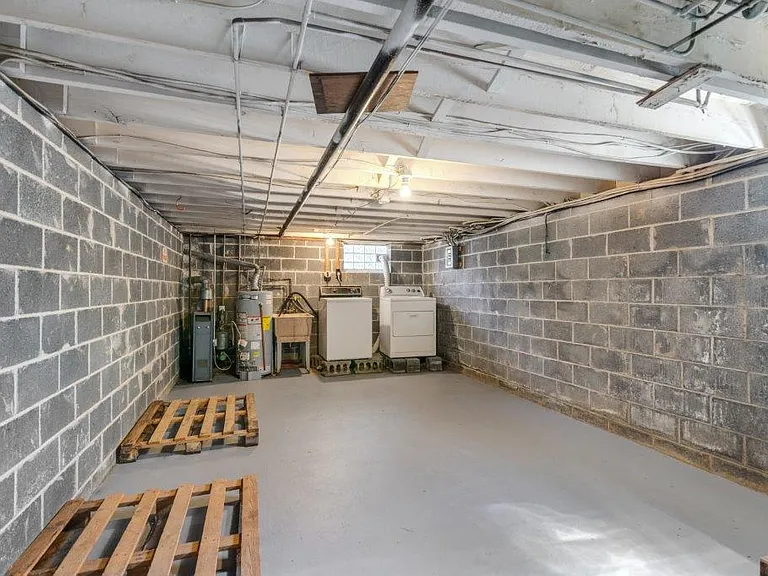 Roberts Mill Apartments and Townhomes — Photo 14