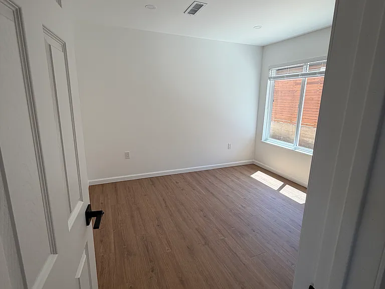 385 Irwin St #385A — Photo 11