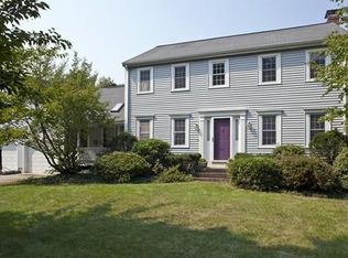 4 Robin Ln, Hingham, MA 02043
