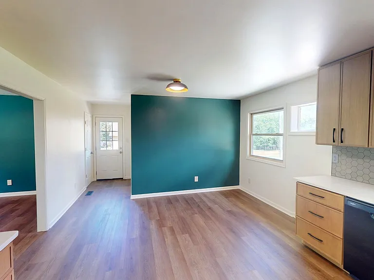 424 Bridge View Rd — Photo 5