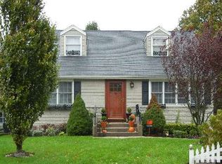 419 4th St, East Northport, NY