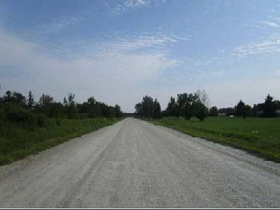 Exterior Neighborhood (street photo)