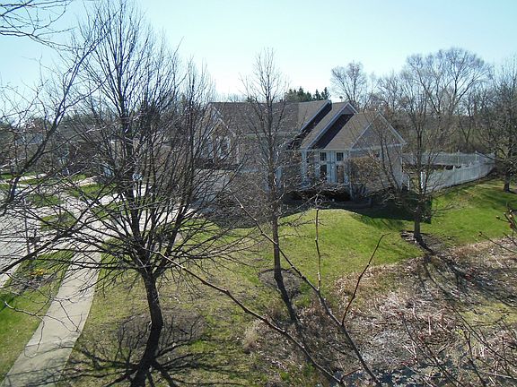 2nd image of 338 Chesapeake Ln