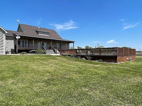 Rear view from backyard 